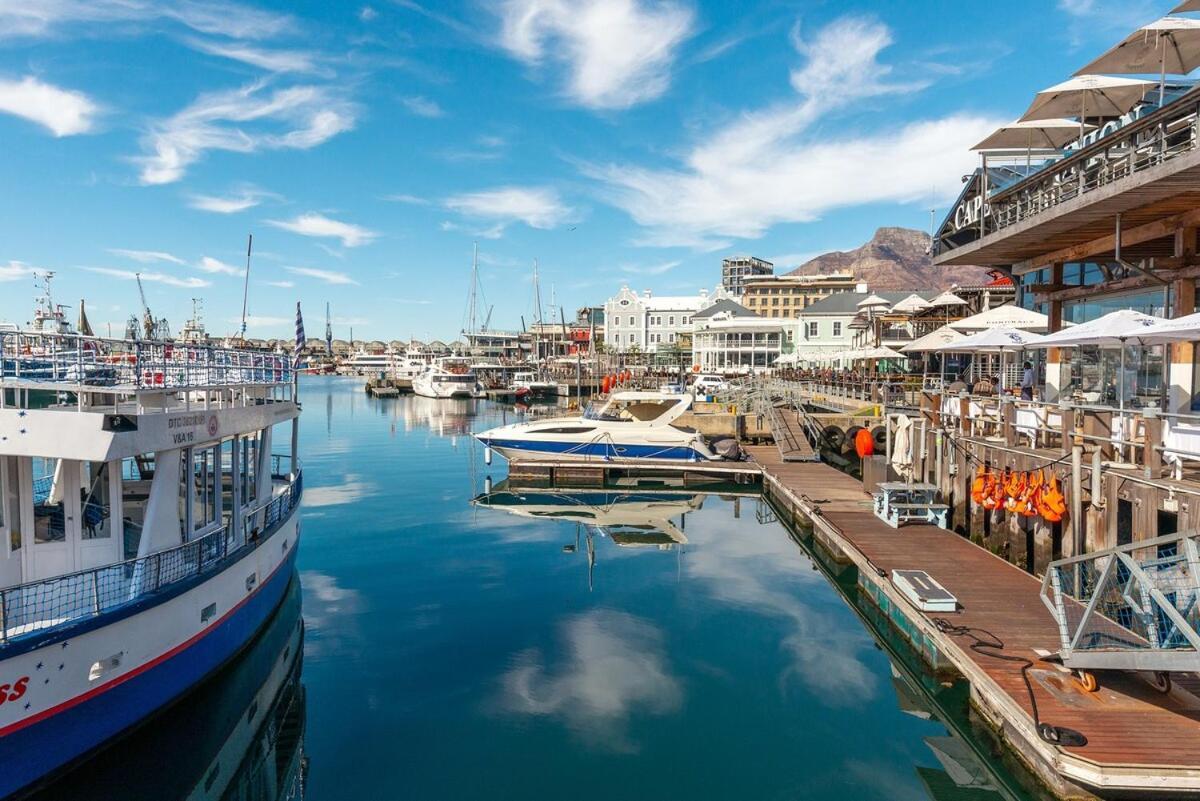 Upmarket East W Views Cape Town